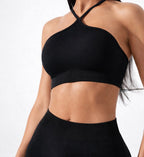 Peto cerrado con tiras ajustables