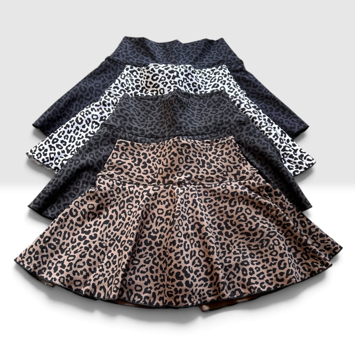 Falda short , animal print