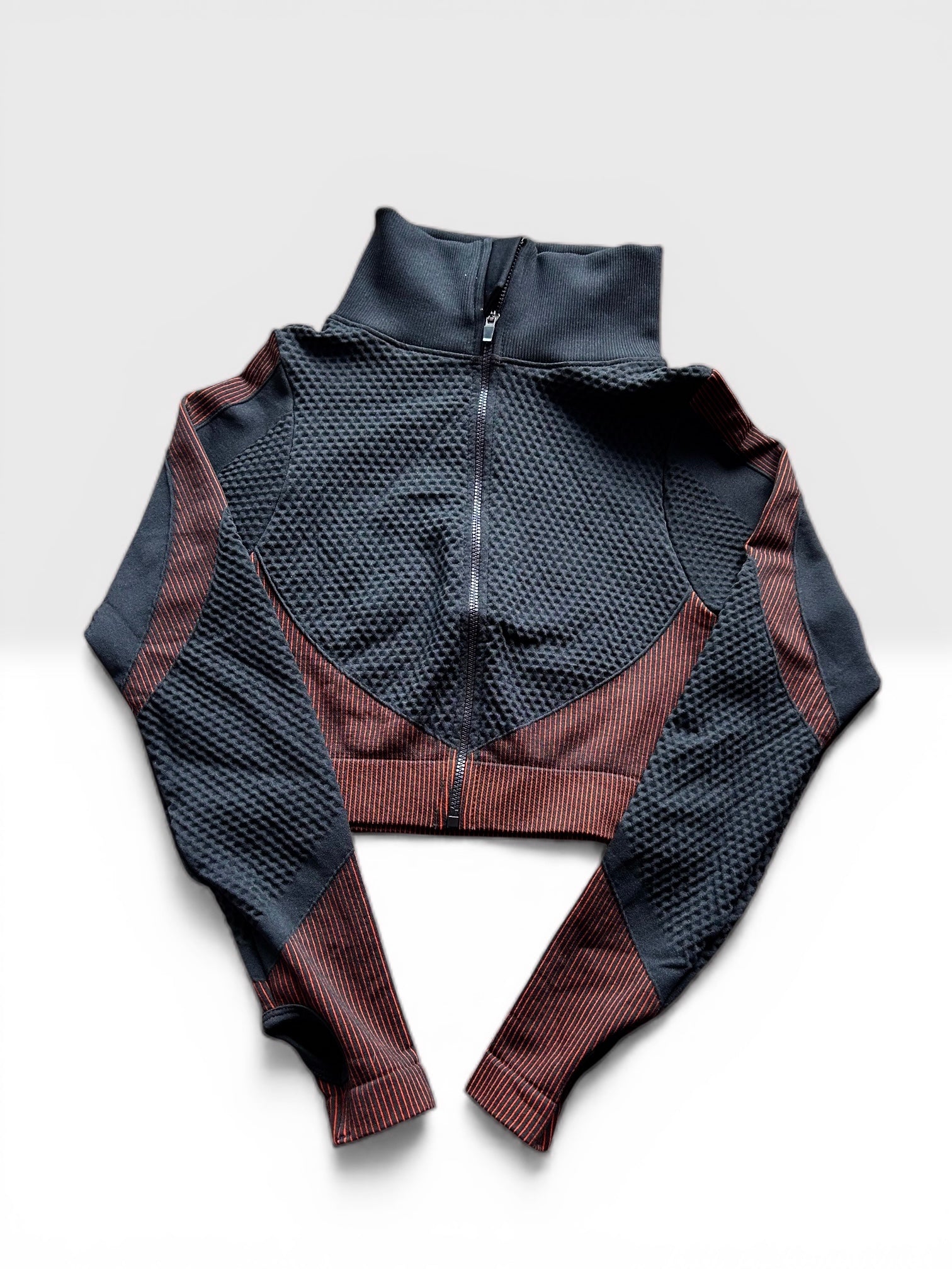 Crop top manga larga