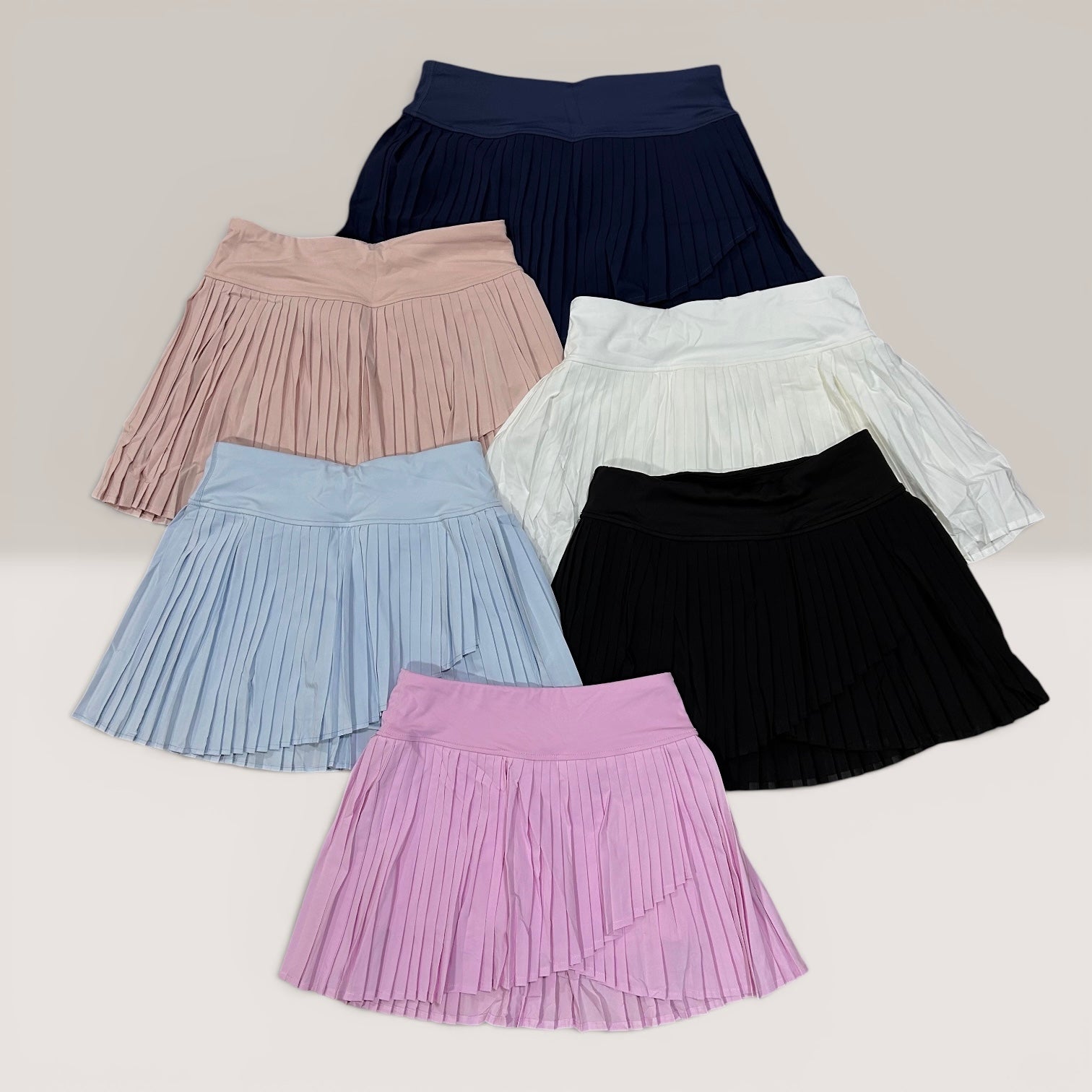 Falda short cruzada con pliegues