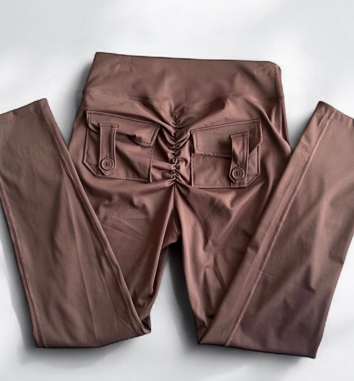 Calza con bolsillo en glúteos