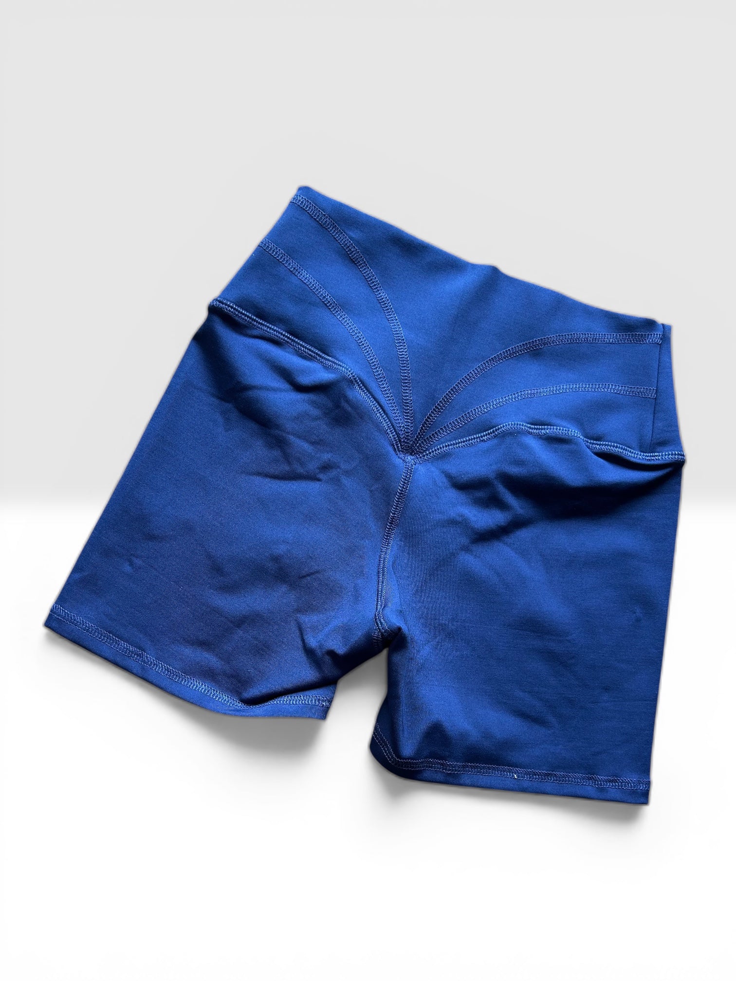 Short  triple costuras cintura V, sin push up