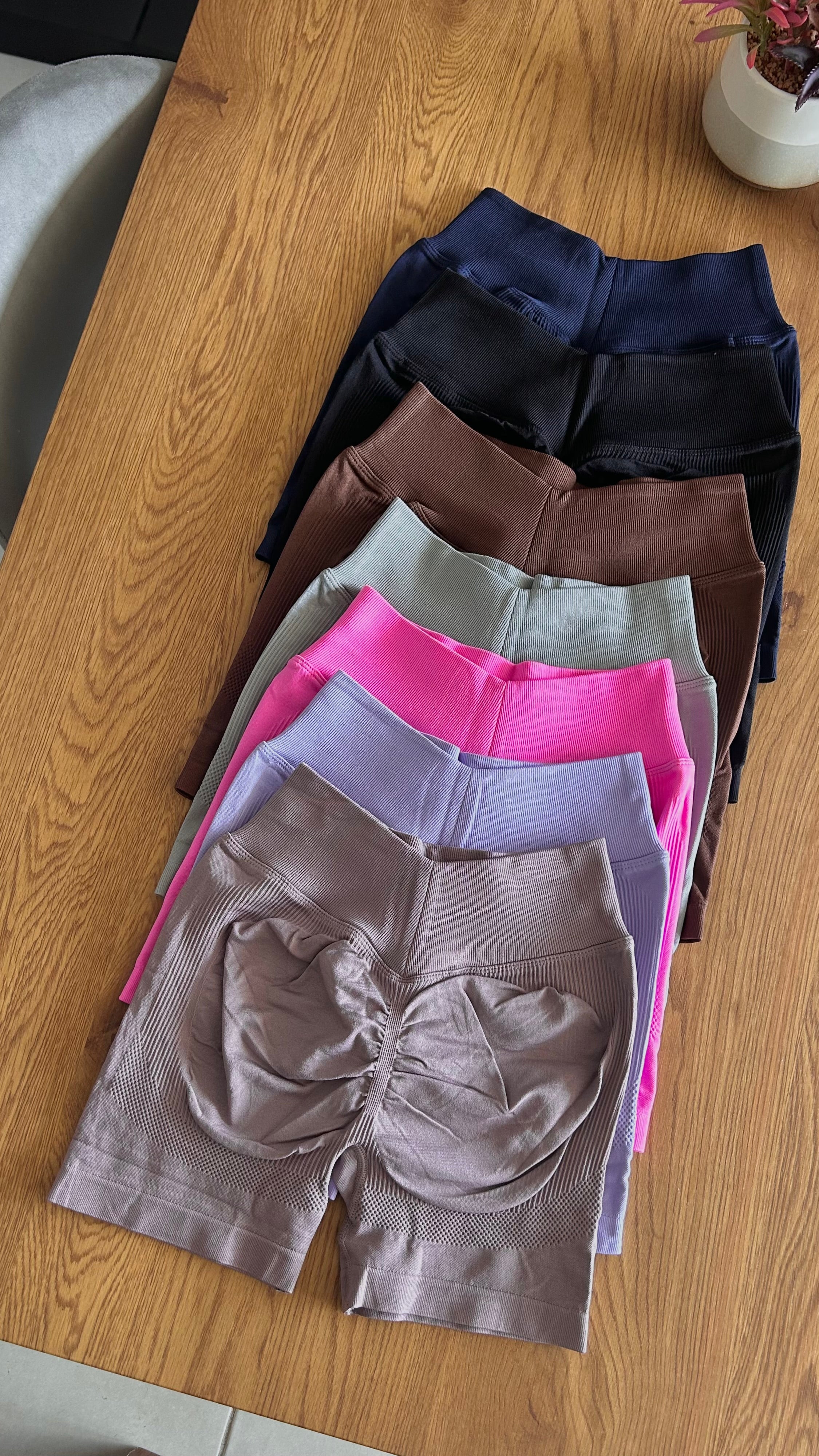 Short con leve V en gluteo