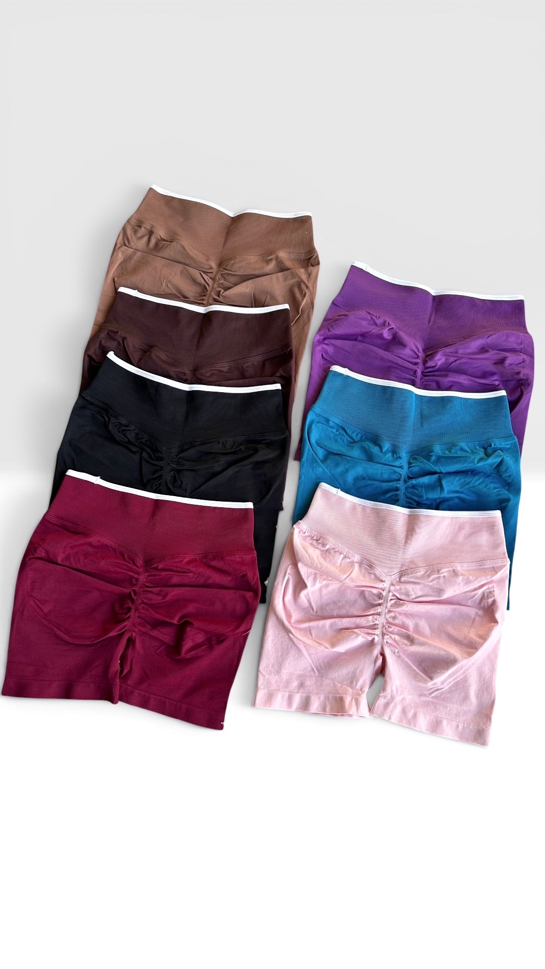 Short push up, corte corazón con pretina bicolor