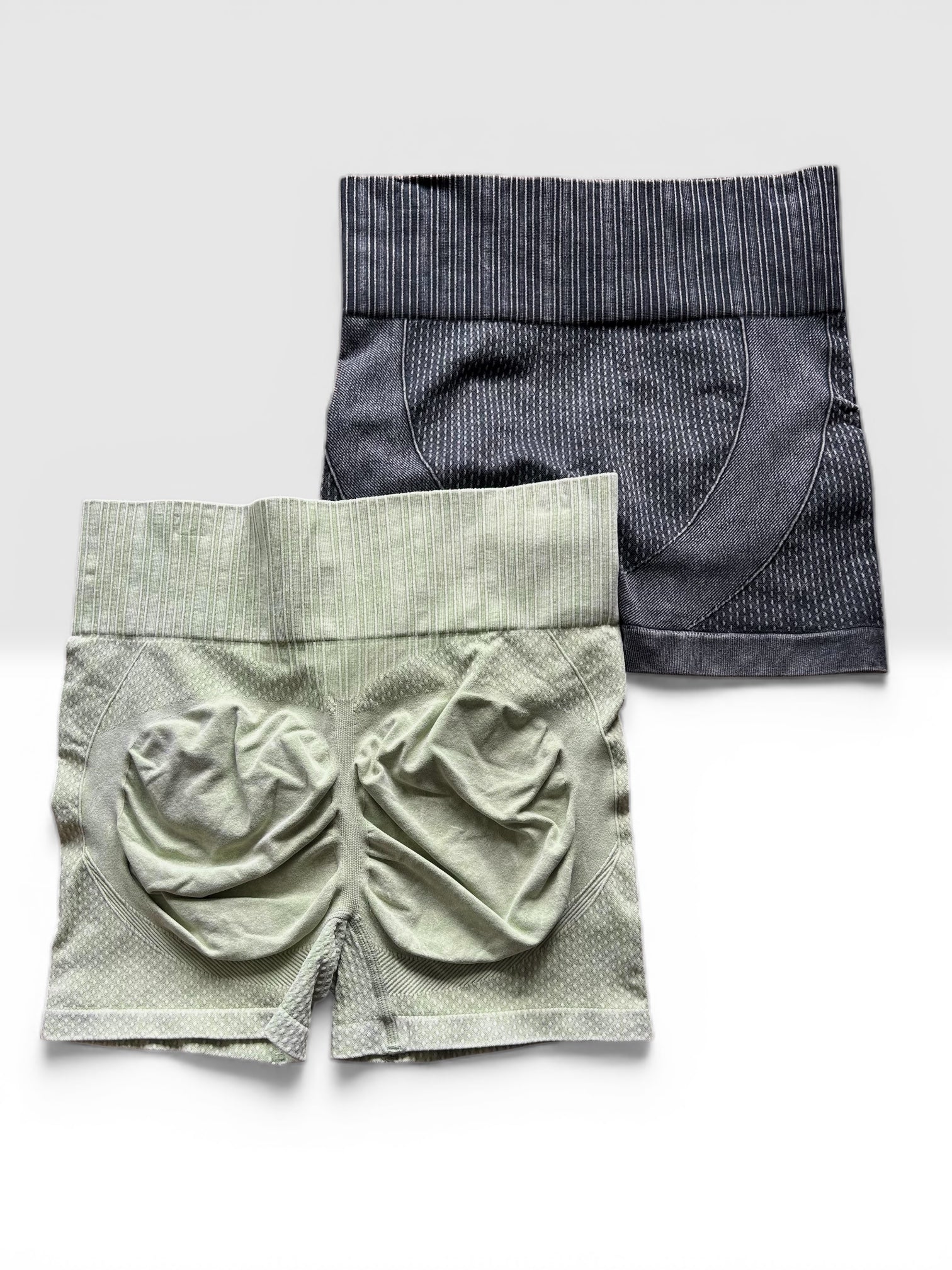 Short pre-lavado con textura