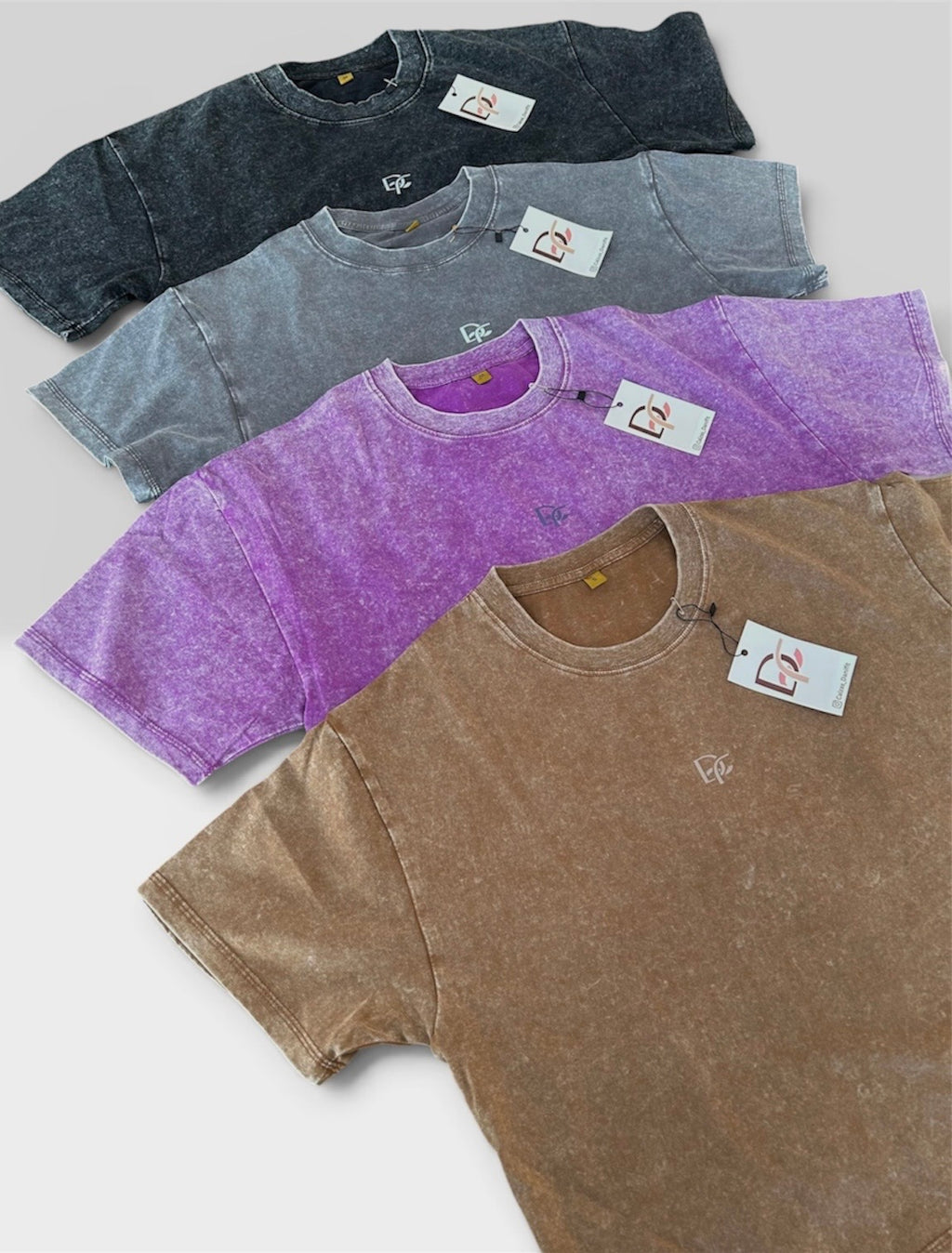 Polera crop top estilo lavado