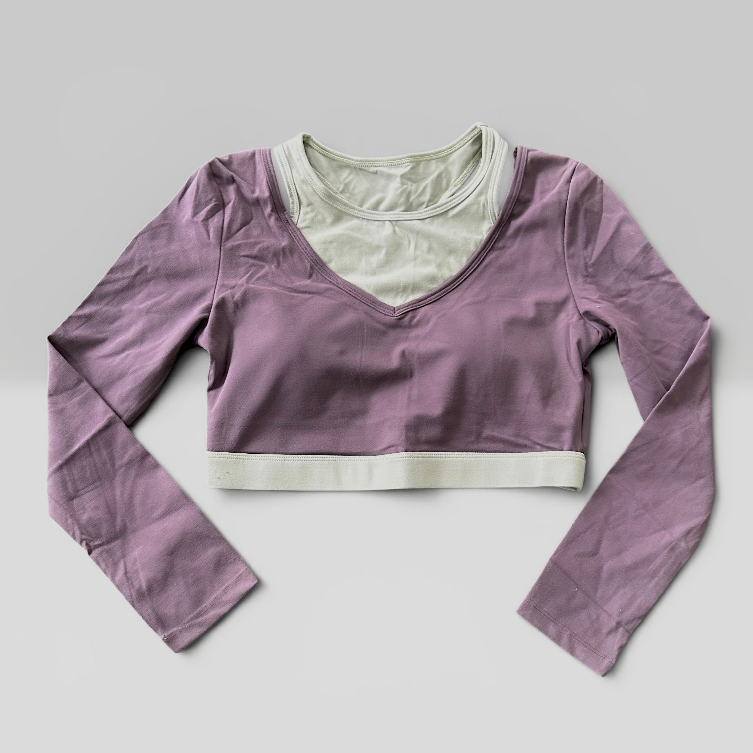 Crop top manga larga , con copas