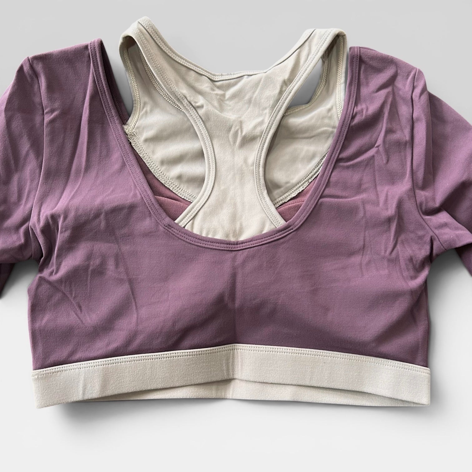 Crop top manga larga , con copas