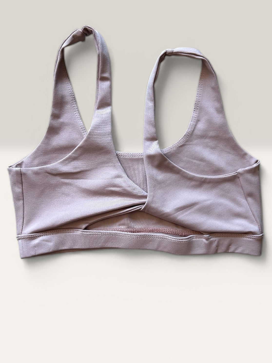 Peto diseño cruzado en espalda