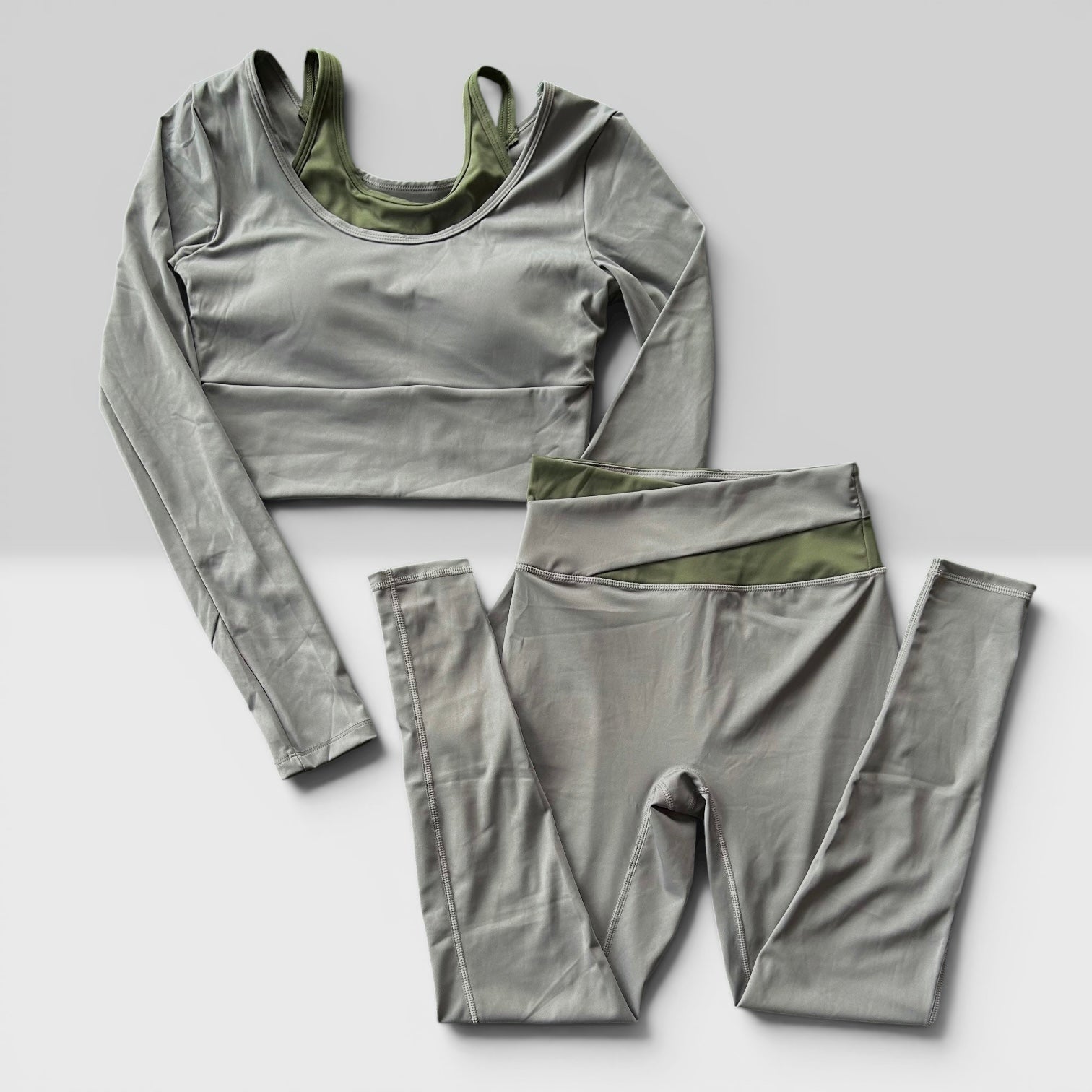 Conjunto crop top y calza larga,  sin push up