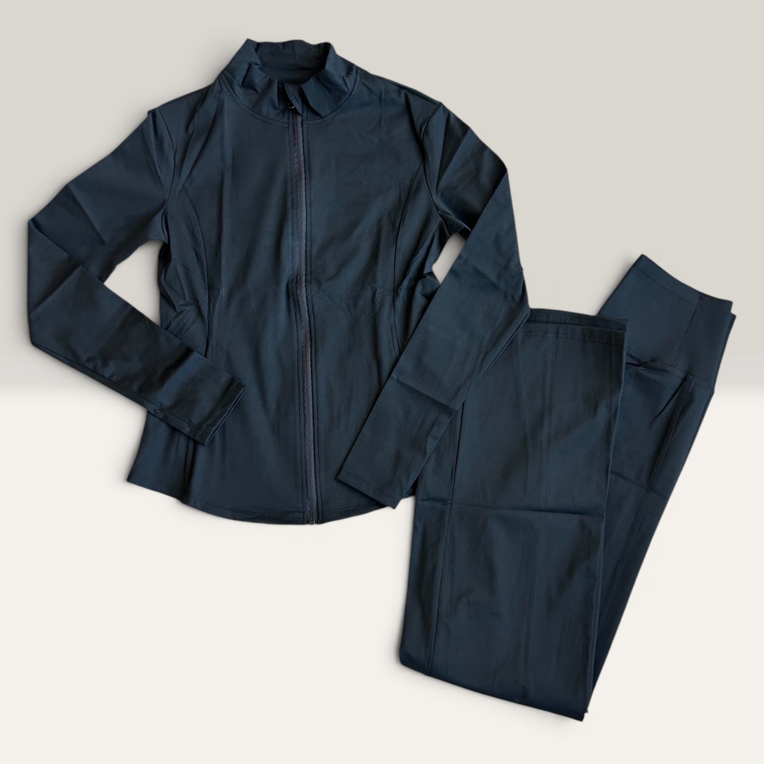 Conjunto calza recta y chaqueta