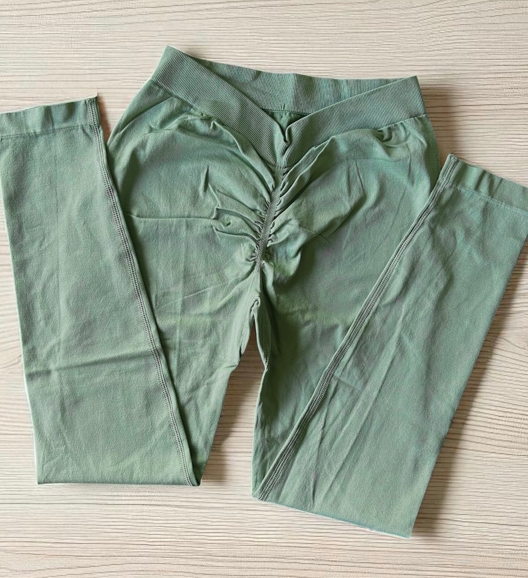 Calza glúteo en V , tela soft