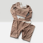 Conjunto crop top y calza larga,  sin push up