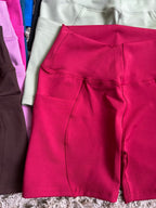 Short sin push up con bolsillos y corte corazón