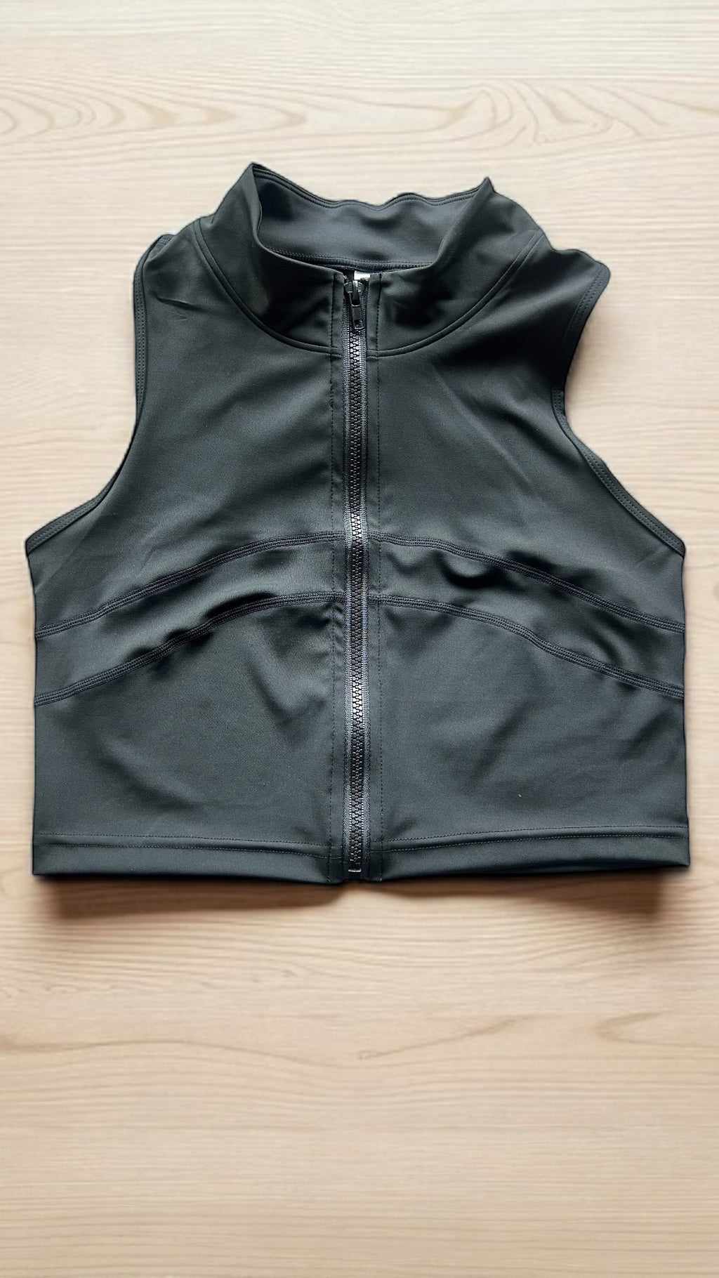 Polera crop cierre