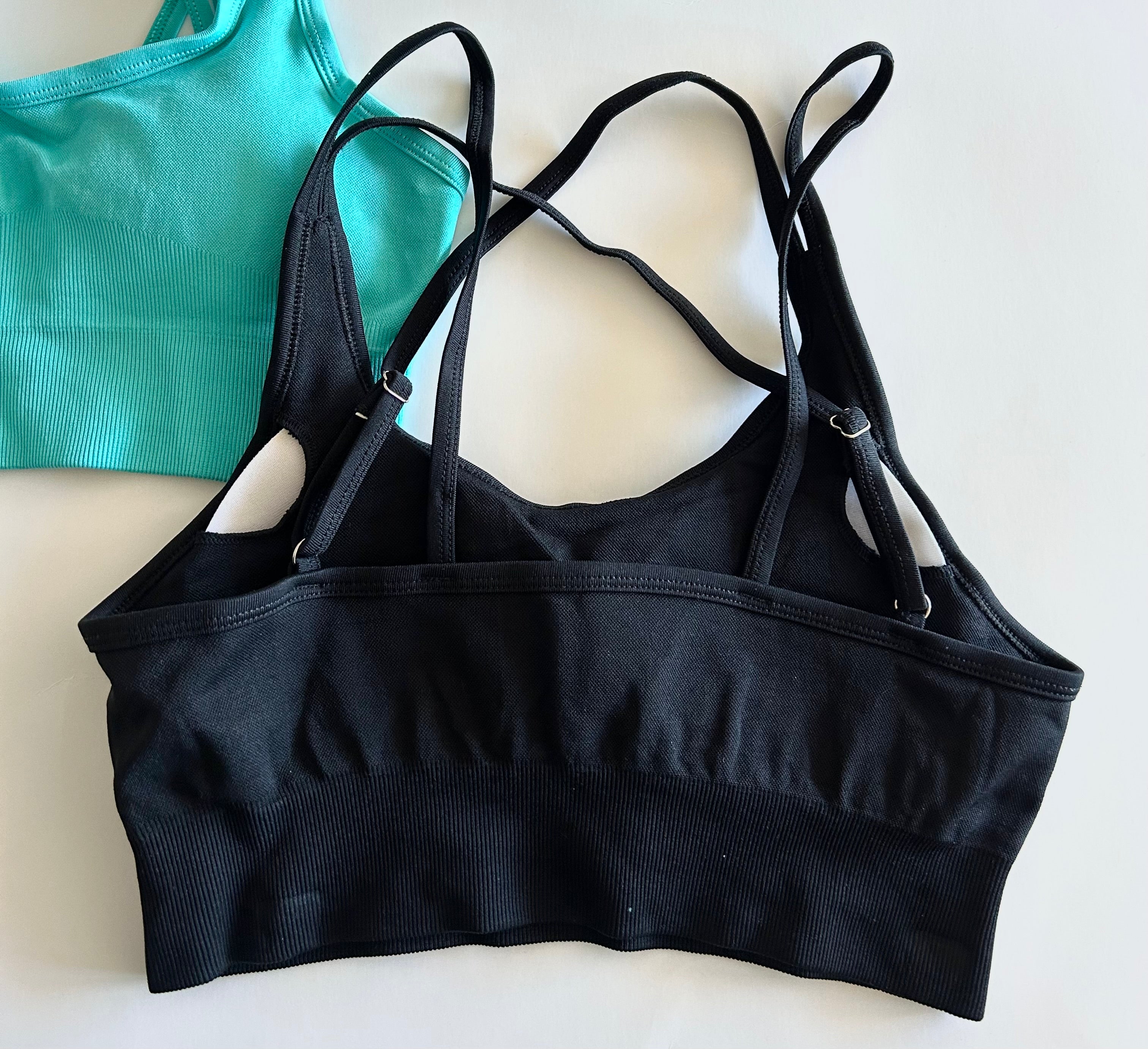 Peto con tira ajustable