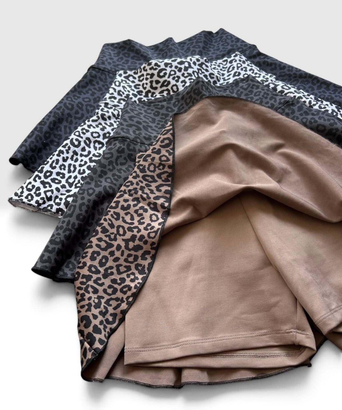 Falda short , animal print