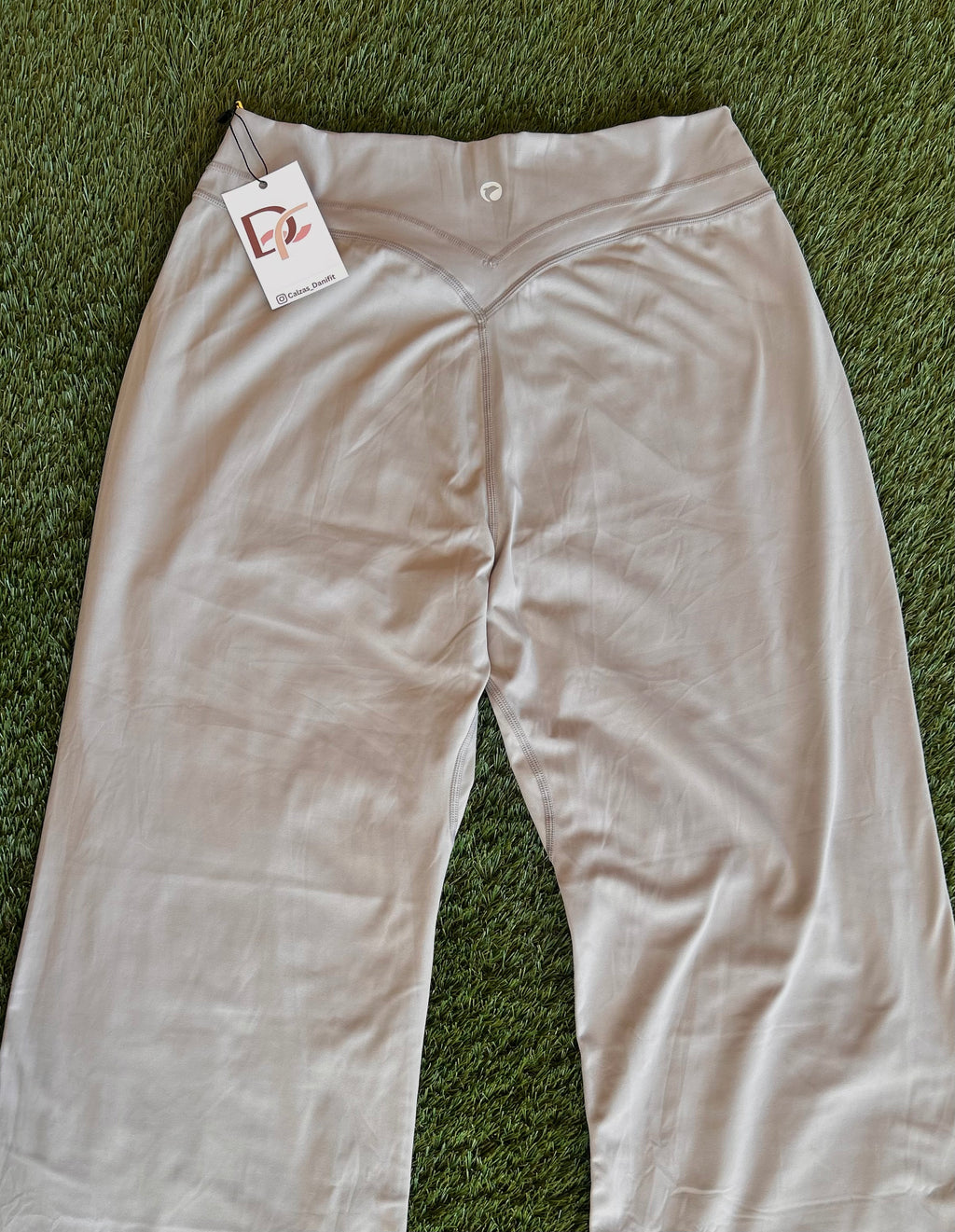 Flow pants corte corazón sin push up